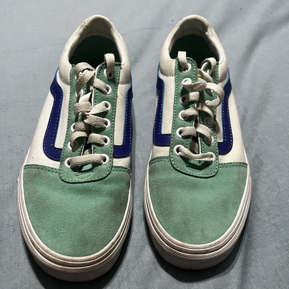 New Vans suede size 8 shoes - Picture 1 of 4